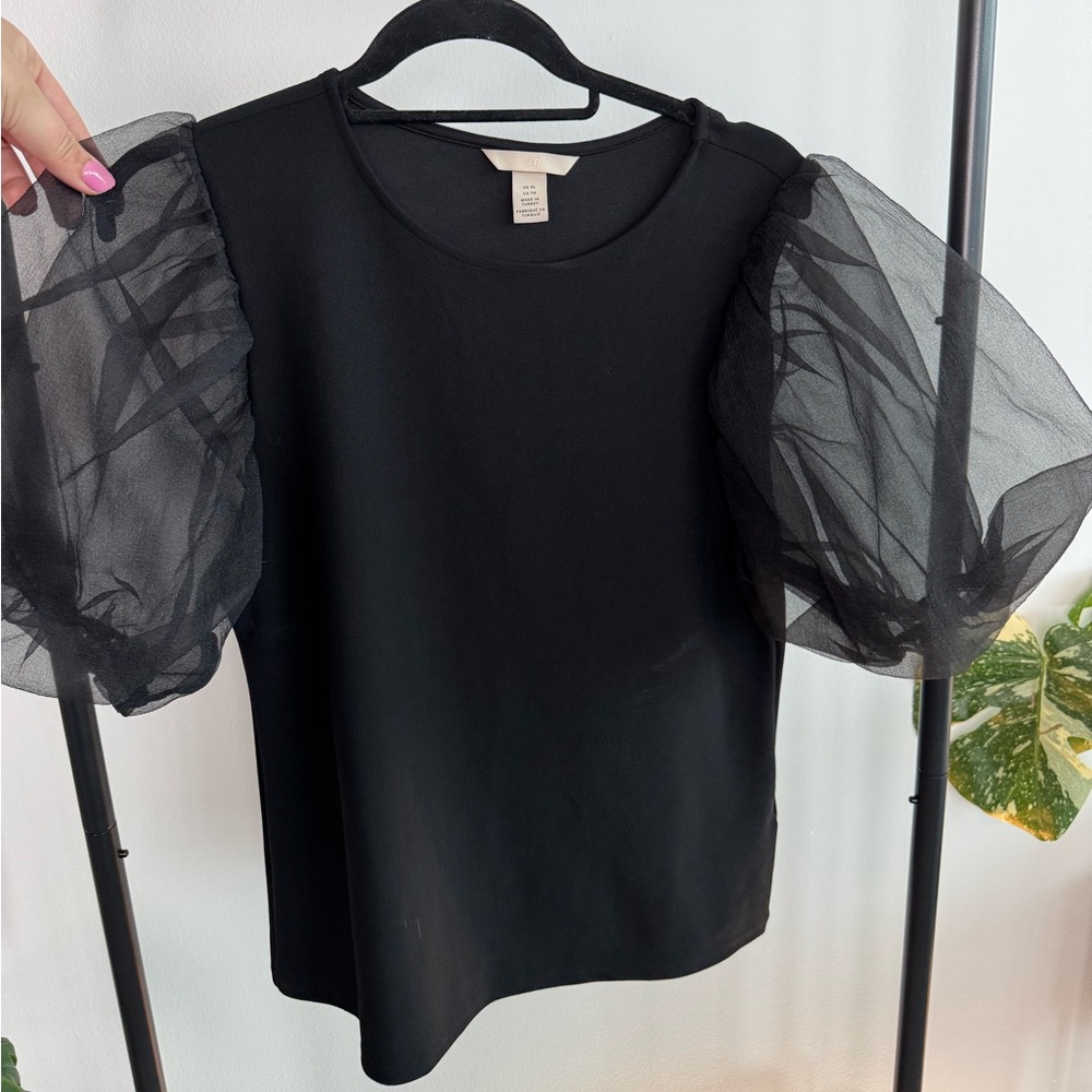 Black Puff Sleeve Top